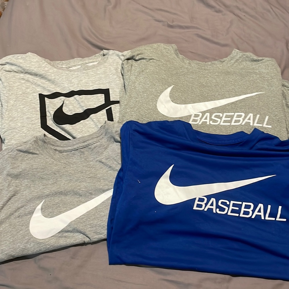 4 Nike baseball T-shirts